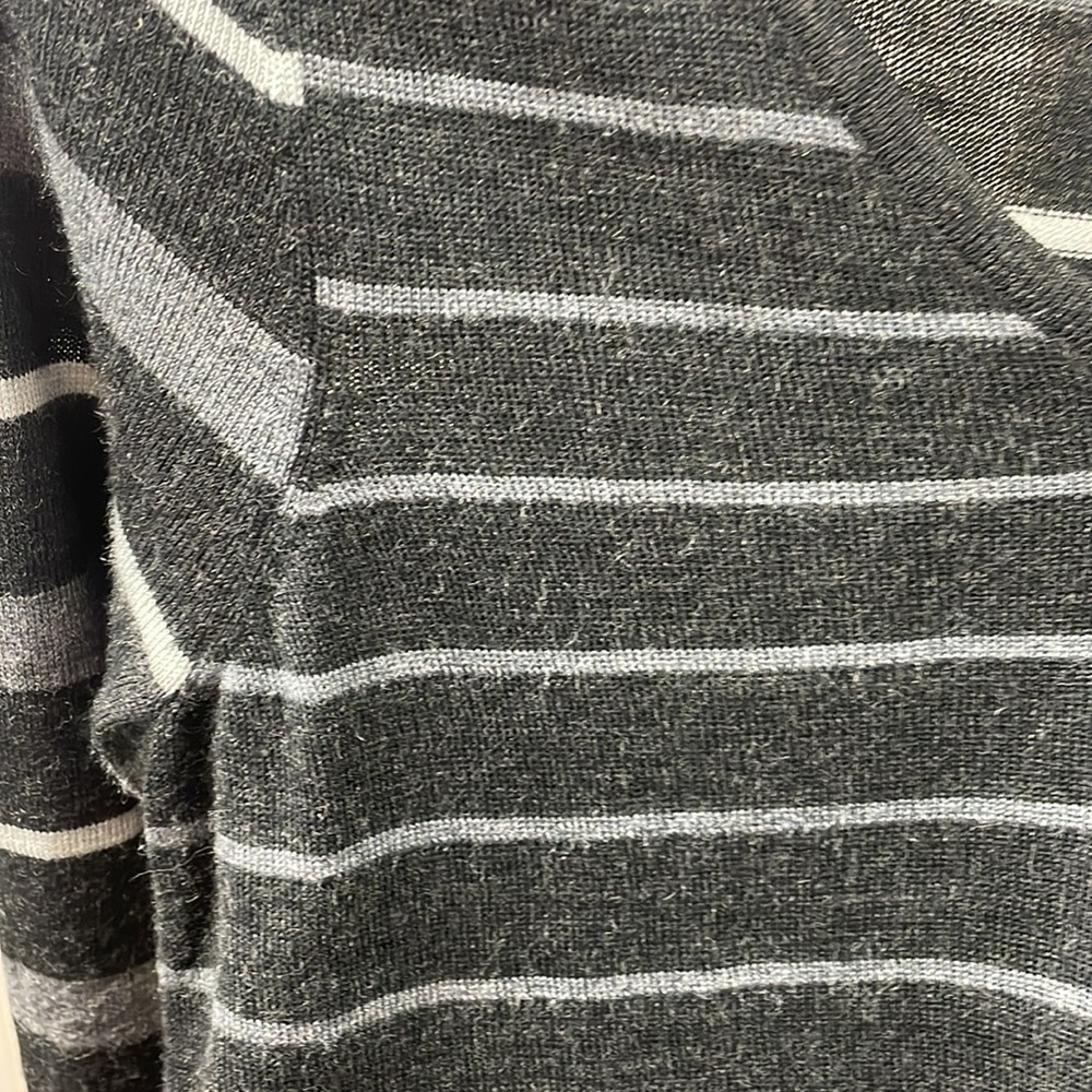 Smartwool Merino Wool Gray and Black Striped V-Neck Sweater - Picture 3 of 4